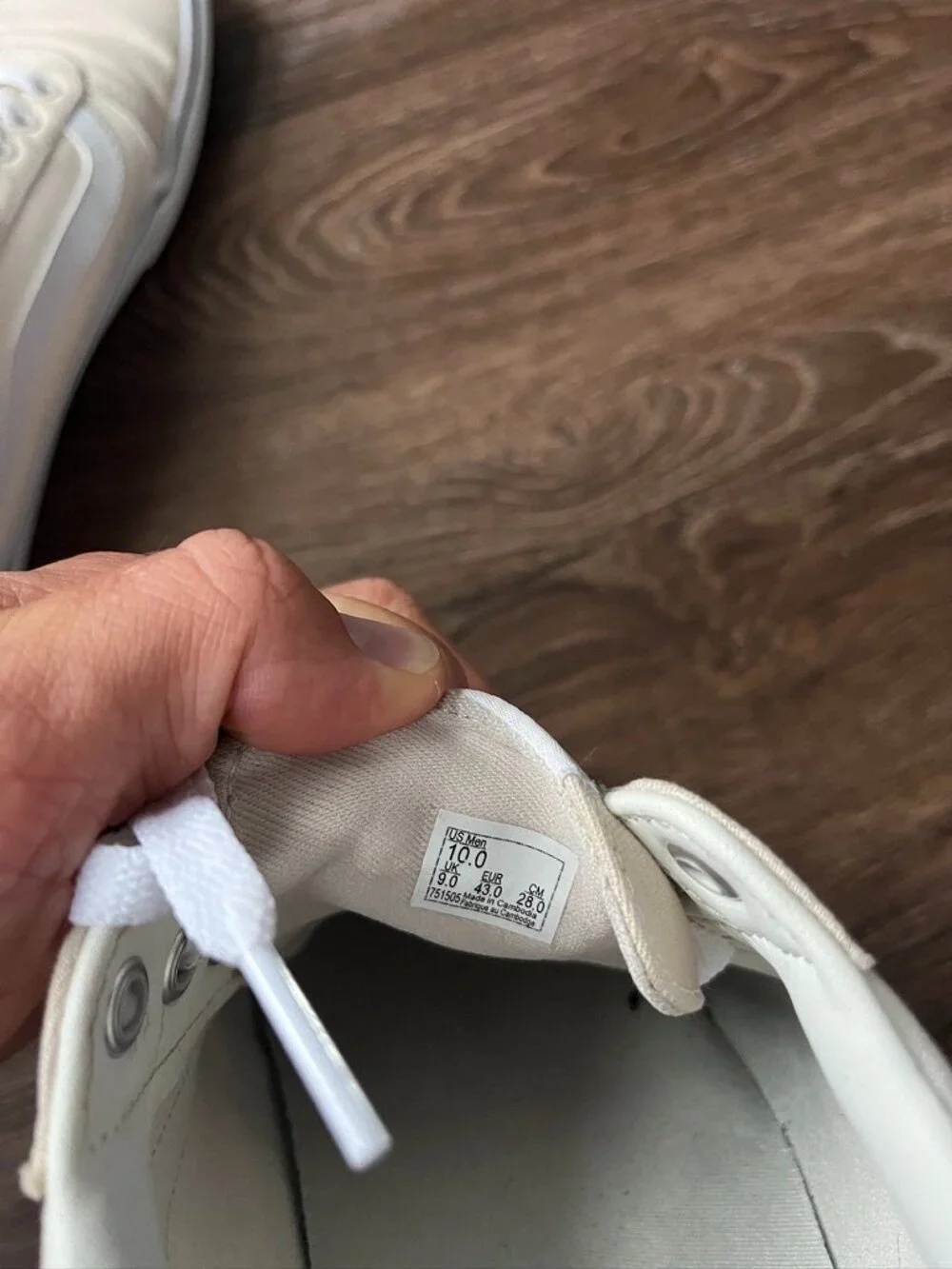 Vans Mens Size 10 Cream Colorway Used in Good Condition